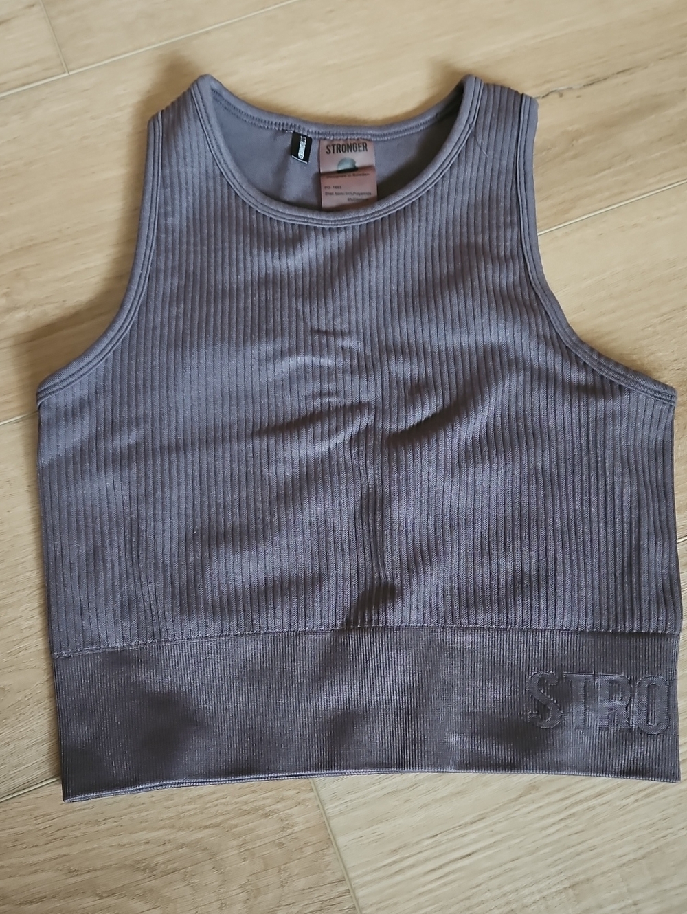 STRONGER Activewear Ribbed Seamless Crop Top Sports Bra, Dark Grey, XSmall-Small